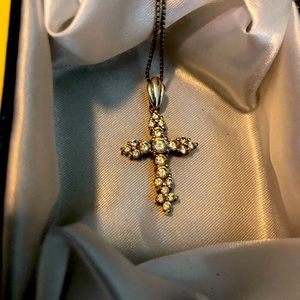 🌺Gorgeous Crystal Cross 925 Sterling Silver Necklace